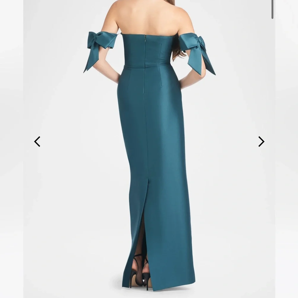 Sachin & Babi Marlena Off-Shoulder Bow Column Gown 6 NWT - Picture 2 of 4